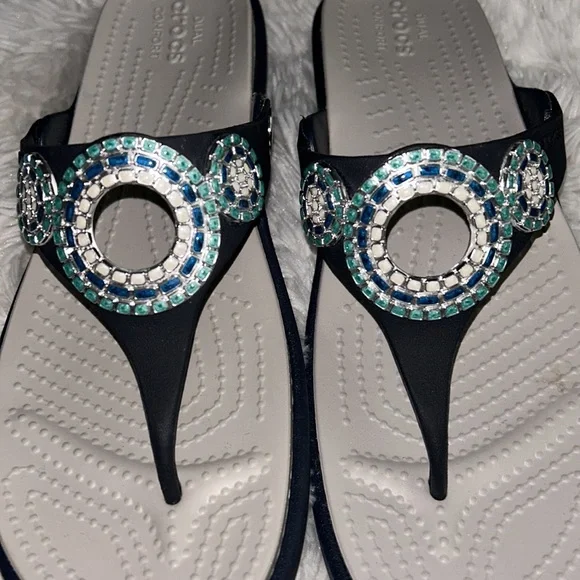 Crocs - Picture 8 of 11